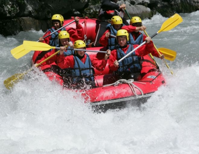 Rafting sur le Doron de Bozel.jpg